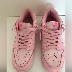 Nike Women's Dunk Sneakers in Soft Pink